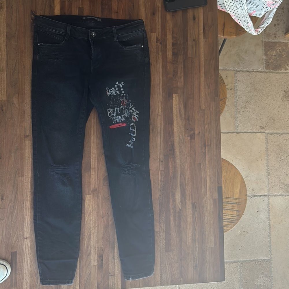 Zara Distressed Graffiti Jeans! Super cool Excellent condition!